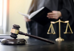Судью задержали при получении взятки за «нужное» решение
