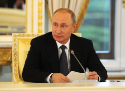 Путин обязал урегулировать конфликт интересов в судебной системе