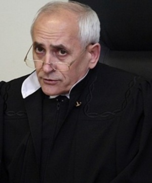 Судья Москаленко, получивший ранение, попросился в отставку