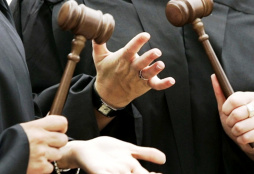 Совет судей проверит судью, призвавшего «стерилизовать» многодетную мать