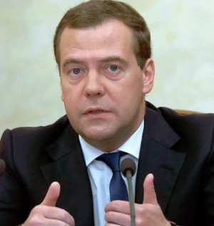 Медведев: деятельность определенных судов вызывает вопросы