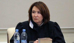 ВККС дала добро на возбуждение уголовного дела в отношении "золотой судьи" Хахалевой, скрывающейся за границей