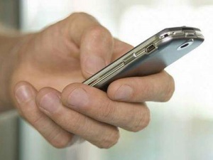 Госдума РФ повысила штрафы за снабжение осужденных телефонами