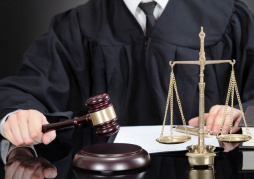 Суд смягчил приговор экс-судье, продававшему должность за 4 млн рублей