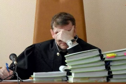 Суд вынес приговор юрисконсульту, "подставившей" судью Царёва