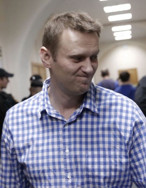 Суд продлил испытательный срок Навальному по делу «Кировлеса»