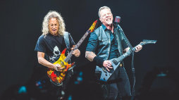 Россиянин требует миллиард долларов от группы Metallica