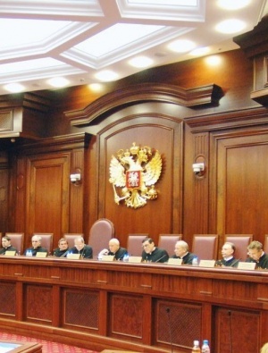 КС: суд не вправе отказать прокурору в смягчении наказания для подсудимых