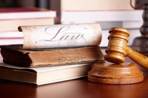 Судья-адвокат лишился «отставного» звания