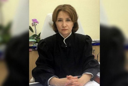 Адвокат: Хахалева стала судьей, имея только диплом биолога