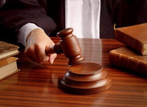Дело экс-судьи, обвиненной в принятии подложного иска, передано в суд
