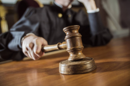 "Правовой нонсенс": ВККС дала добро на возбуждение уголовных дел в отношении судей