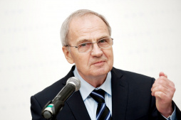 Председатель Конституционного суда России Валерий Зорькин вновь стал самым обеспеченным судьей КС