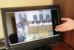 Депутаты обсудят с Медведевым обязательную видеозапись в судах