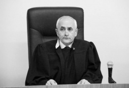 Суд повторно признал покойного судью виновным в получении взятки