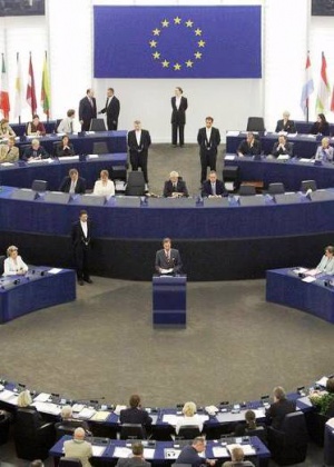 Европарламент поддерживает Юлию Тимошенко